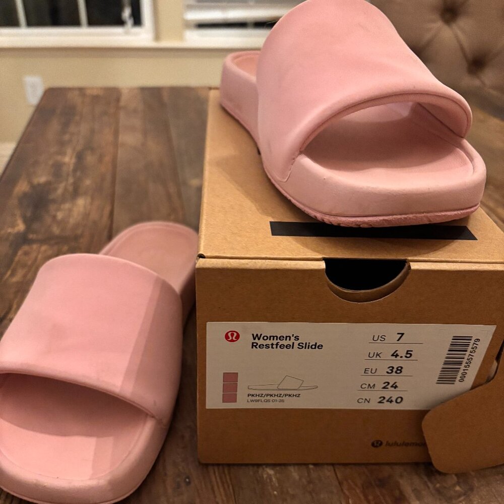 Lululemon Slide